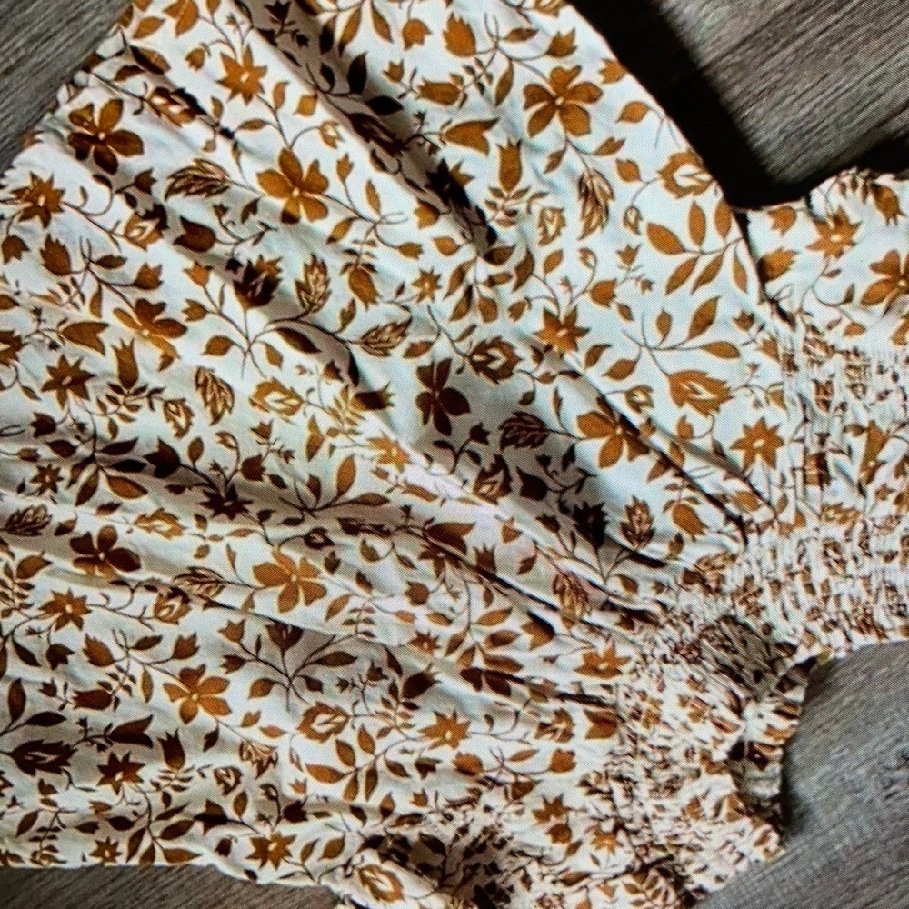 Ruffle sleeveles adorable floral dress